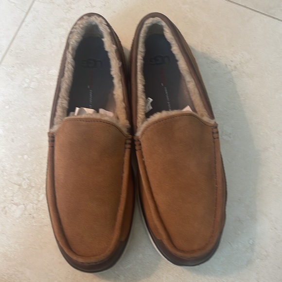 UGG Mens Fascot Slip On Leather Suede Sheepskin Loafer Size 11 US Brown - Picture 3 of 11